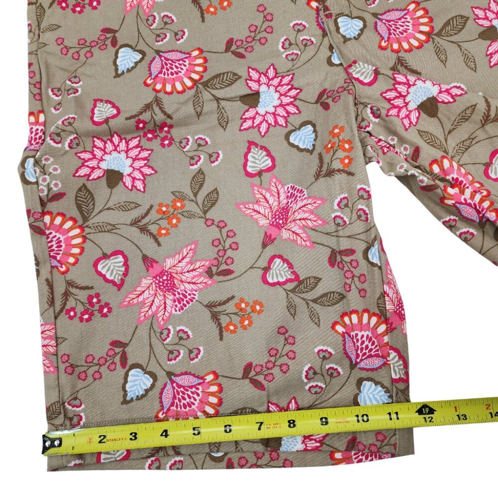 New St Johns Bay Womens 16 36x11 Mid Rise Floral Secretly Slender Bermuda Shorts - Picture 11 of 15